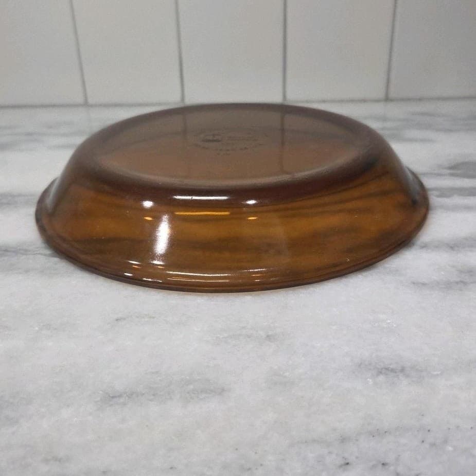 Anchor Hocking Amber Pie Plate, Glass Baking Pan, Oven & Microwave Safe Ovenware - Thumbnail 10