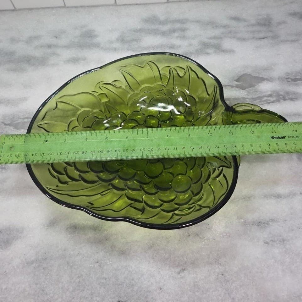 Indiana Glass Avocado Green Serving Bowl, Grape Mid Century Dish Centerpiece - Thumbnail 5