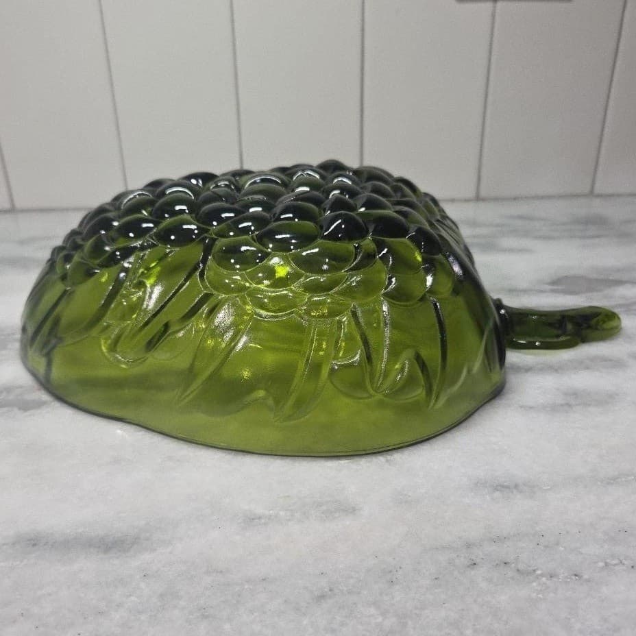 Indiana Glass Avocado Green Serving Bowl, Grape Mid Century Dish Centerpiece - Thumbnail 8