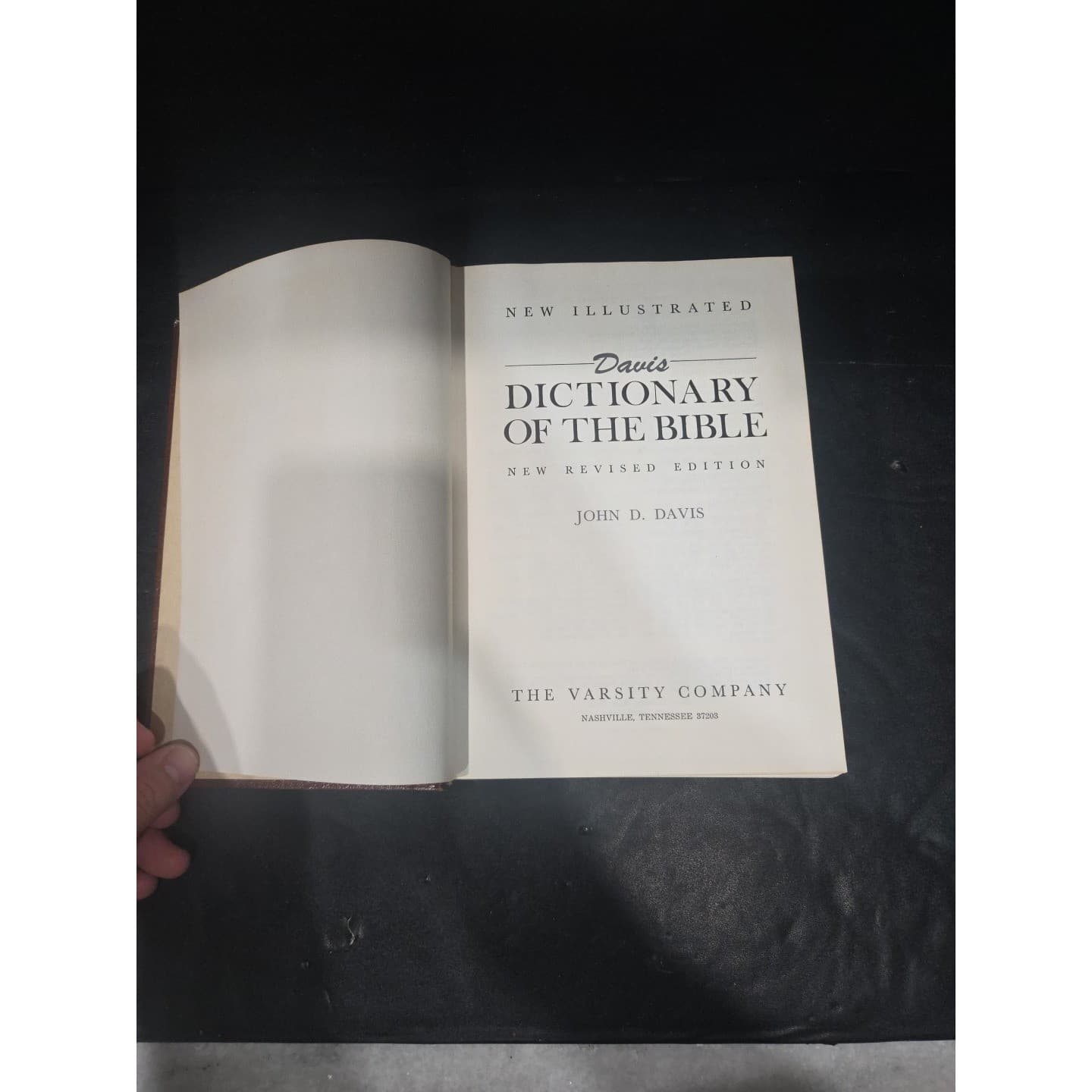 New Illustrated Davis Dictionary of the Bible Revised Edition, Hardcover - Thumbnail 3