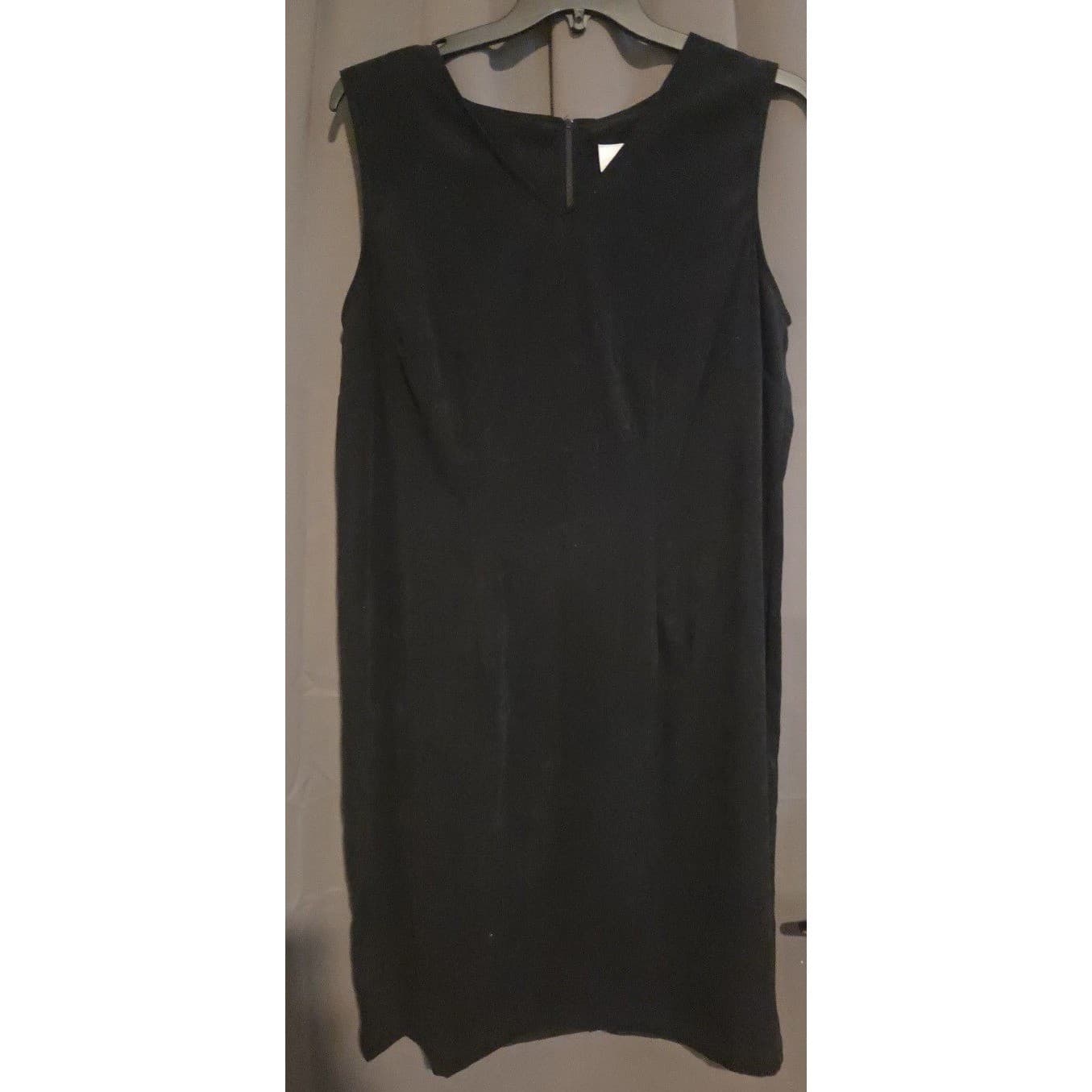 Studio C Plus Black Sleeveless V-Neck Sheath Dress, Women's Size 18W 4230580 - Thumbnail 3