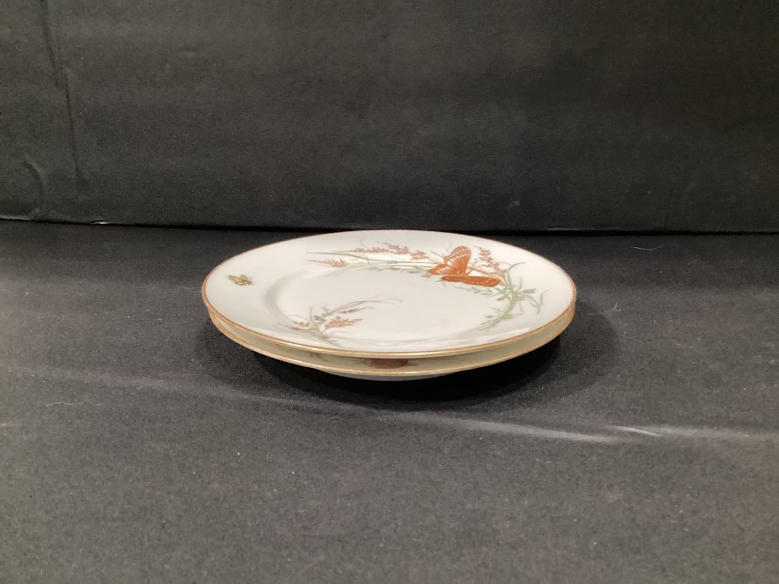 Haviland Meadow Visitors Luncheon Plates Smooth Gold Trim Set Of 2 Butterflies - Thumbnail 9