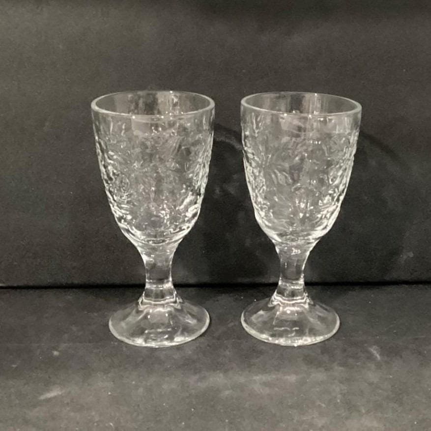 Princess House Fantasia Footed Wine Goblets, Set of 2, Vintage Etched Stemware - Thumbnail 2