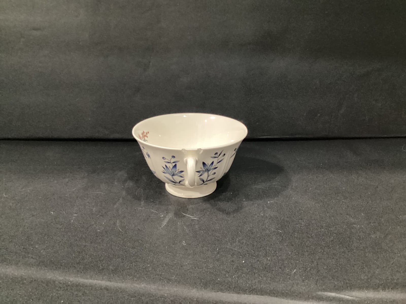 Wedgwood Williamsburg Potpourri NK510 Double-Handle Footed Cream Soup Bowl * - Thumbnail 8