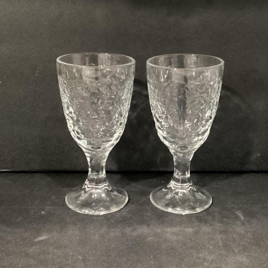 Princess House Fantasia Footed Wine Goblets, Set of 2, Vintage Etched Stemware - Thumbnail 10