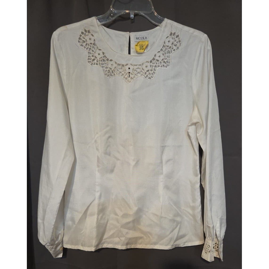 Nicola White Lace Crochet Neckline Blouse, Women's Size 6 Top, Long Sleeve - Thumbnail 3