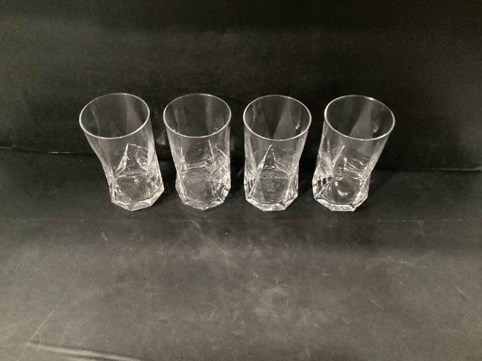 Set of 4 Bormioli Rocco Cassiopea Angular Moulded Glasses 16 Oz 5.75” - Thumbnail 8