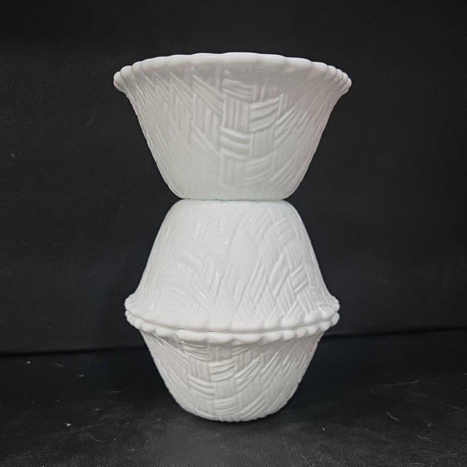 Indiana Glass Small White Fruit Bowls, Set of 3, Vintage Weavetex Basket Pattern - Thumbnail 9