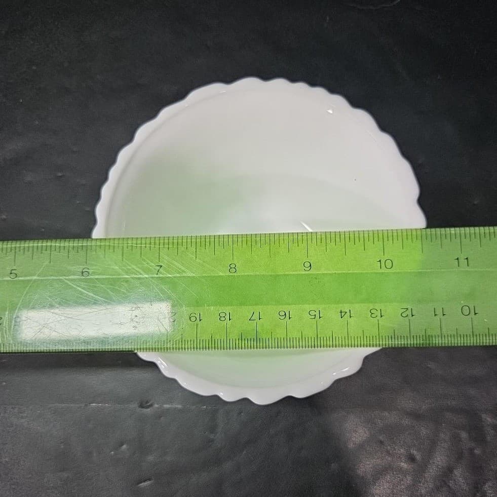 Indiana Glass Small White Fruit Bowls, Set of 3, Vintage Weavetex Basket Pattern - Thumbnail 5