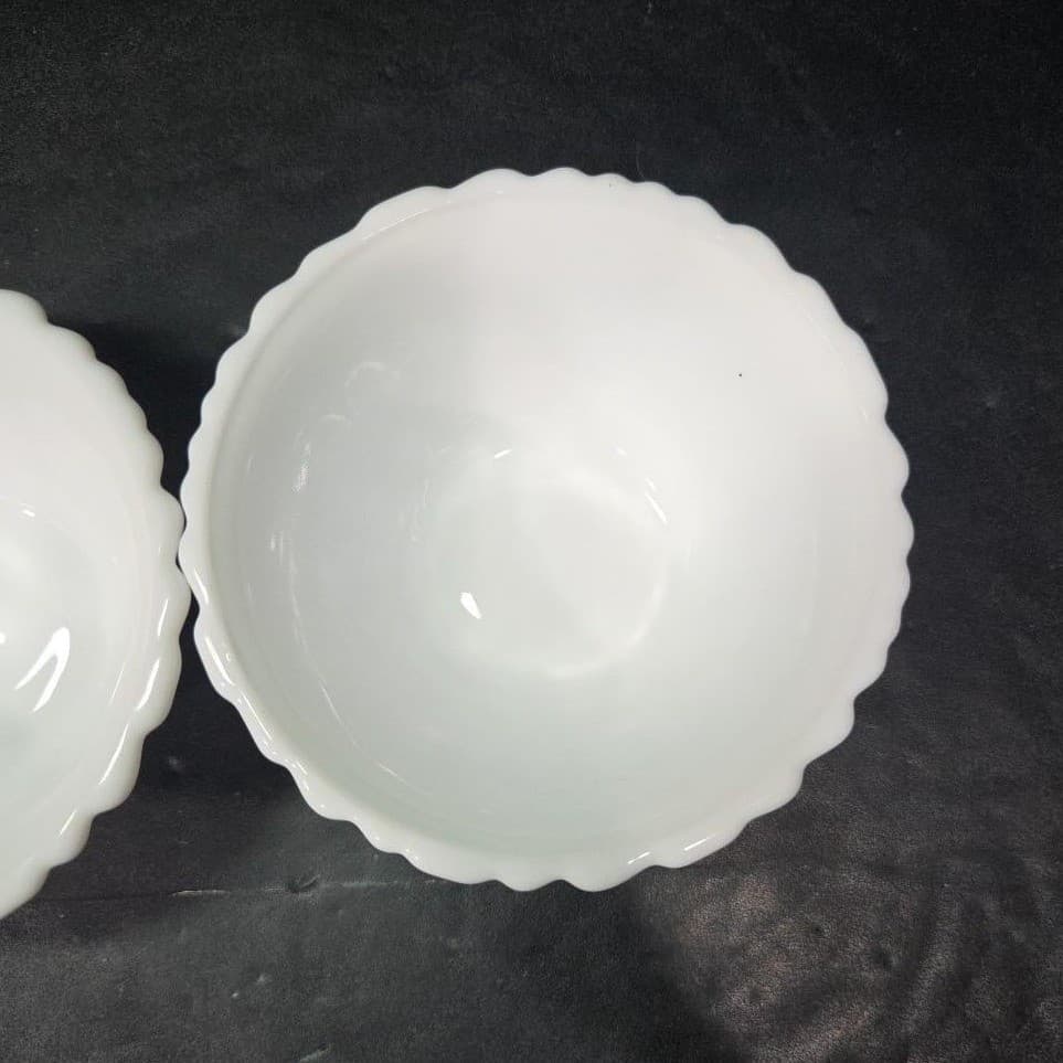 Indiana Glass Small White Fruit Bowls, Set of 3, Vintage Weavetex Basket Pattern - Thumbnail 3