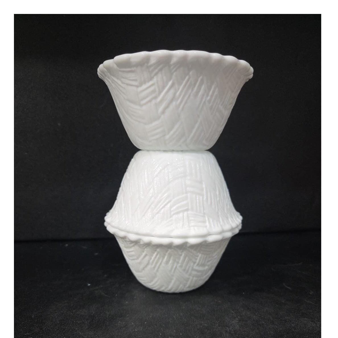 Indiana Glass Small White Fruit Bowls, Set of 3, Vintage Weavetex Basket Pattern - Thumbnail 7