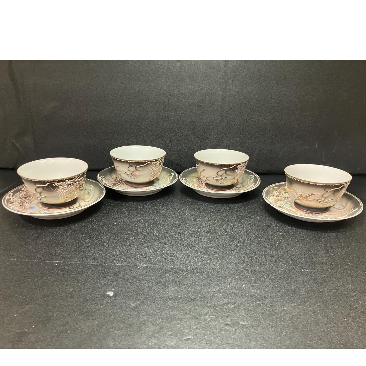 Moriage Dragonware Teacup & Saucers, Set of 4 Vintage Hand Painted Dragon Design - Thumbnail 2