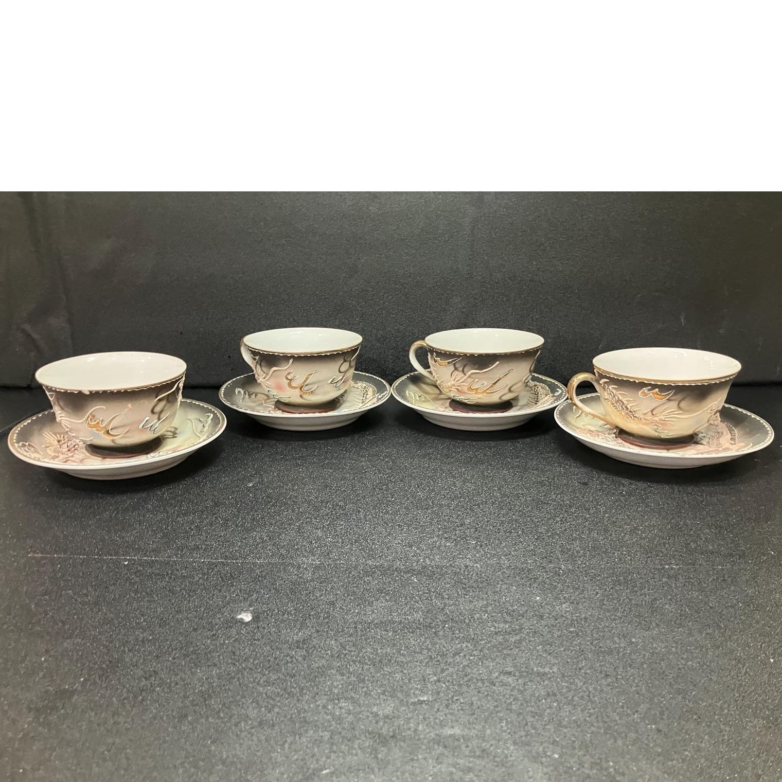 Moriage Dragonware Teacup & Saucers, Set of 4 Vintage Hand Painted Dragon Design - Thumbnail 3