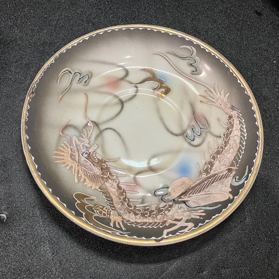Moriage Dragonware Teacup & Saucers, Set of 4 Vintage Hand Painted Dragon Design - Thumbnail 6