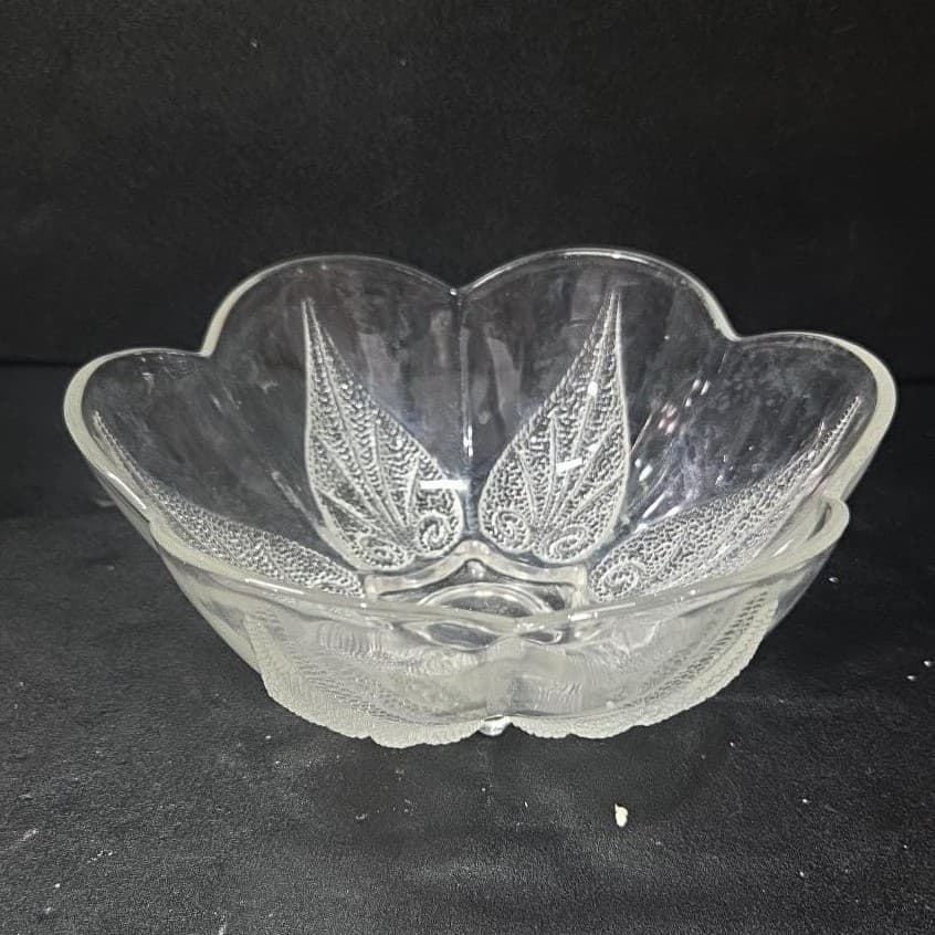 Indiana Glass Clear Trinket Dish, Vintage Leaf Design Candy Bowl, Centerpiece - Thumbnail 2