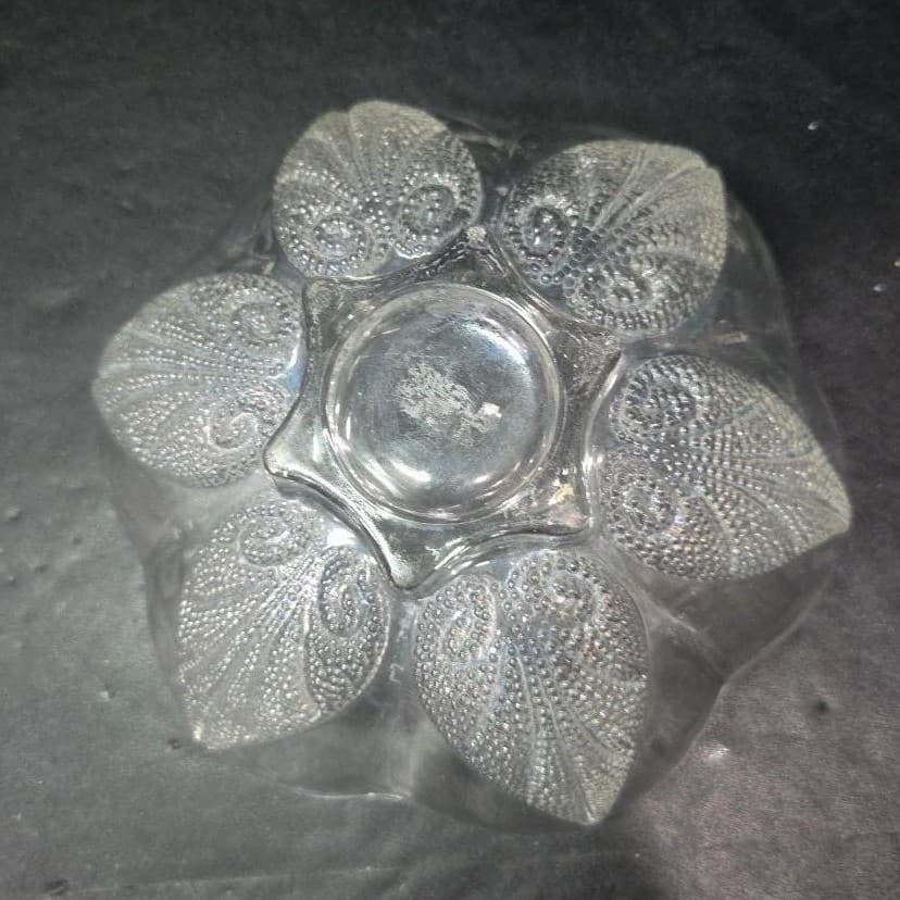 Indiana Glass Clear Trinket Dish, Vintage Leaf Design Candy Bowl, Centerpiece - Thumbnail 4