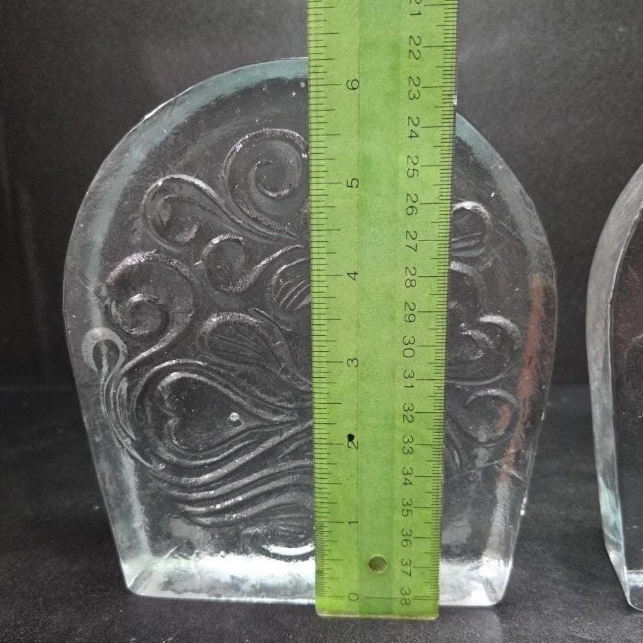 Blenko Glass Twisted Hearts Bookends, Set of 2, Vintage Clear Art Block Dividers - Thumbnail 2