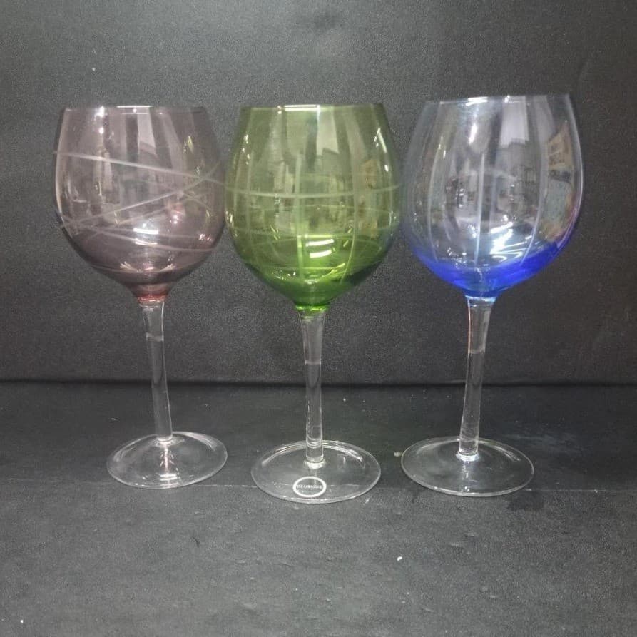 Fifth Avenue Crystal Medallion Balloon Wine Glasses, Set of 3, Vintage Inspired - Thumbnail 2