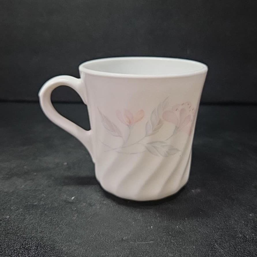 Corelle Pink Trio Coffee Cup, Swirled Poppy Mug, Corning Leaves Flower Pattern - Thumbnail 4
