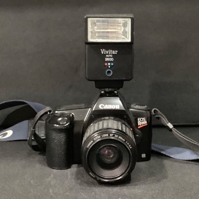 Canon EOS Rebel II 35mm SLR Film Camera, EF 35-80mm Lens, Vivitar 2600 Flash - Thumbnail 3