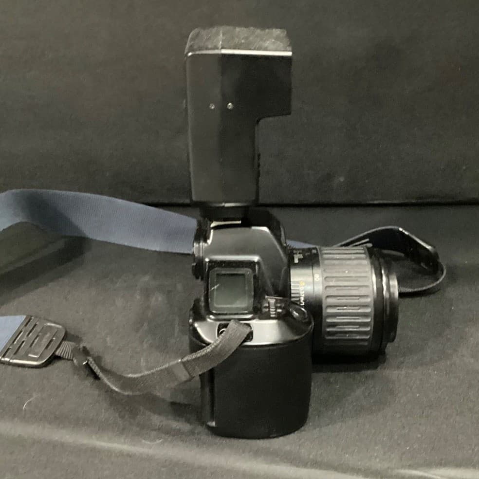 Canon EOS Rebel II 35mm SLR Film Camera, EF 35-80mm Lens, Vivitar 2600 Flash - Thumbnail 5