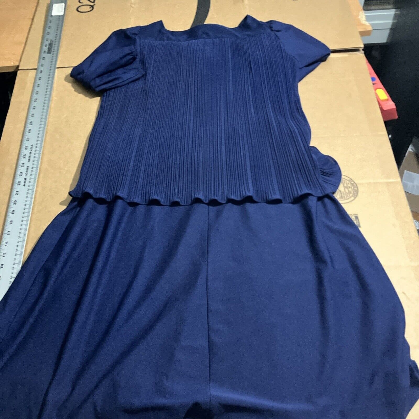 Cue Fashions Navy Blue Lace Dress 16.5, Long Sleeves, Pleated Scalloped Hem - Thumbnail 12