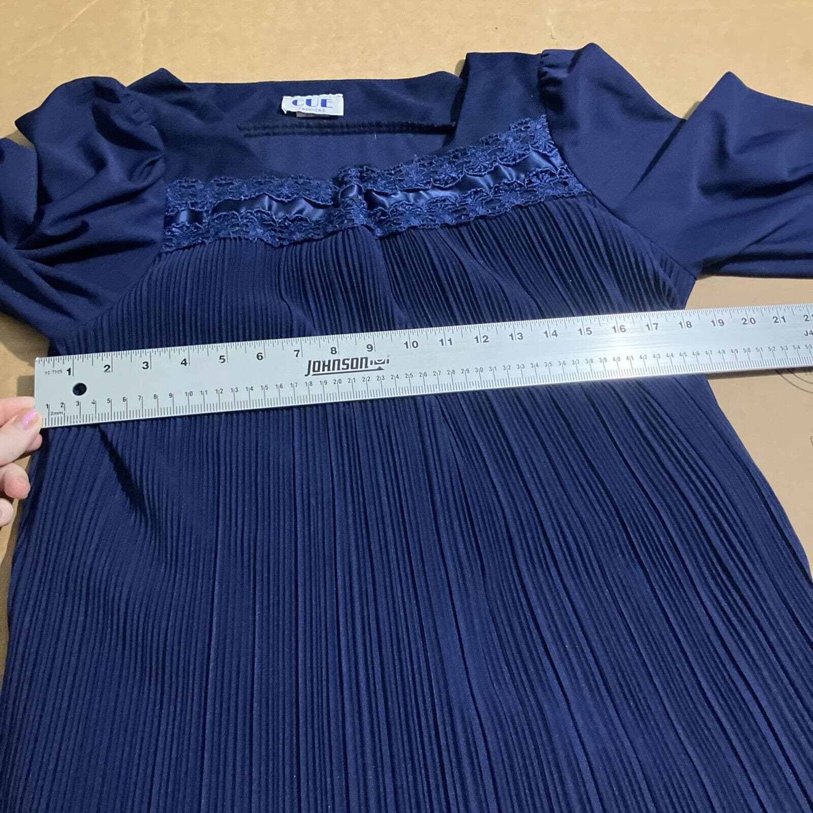 Cue Fashions Navy Blue Lace Dress 16.5, Long Sleeves, Pleated Scalloped Hem - Thumbnail 6