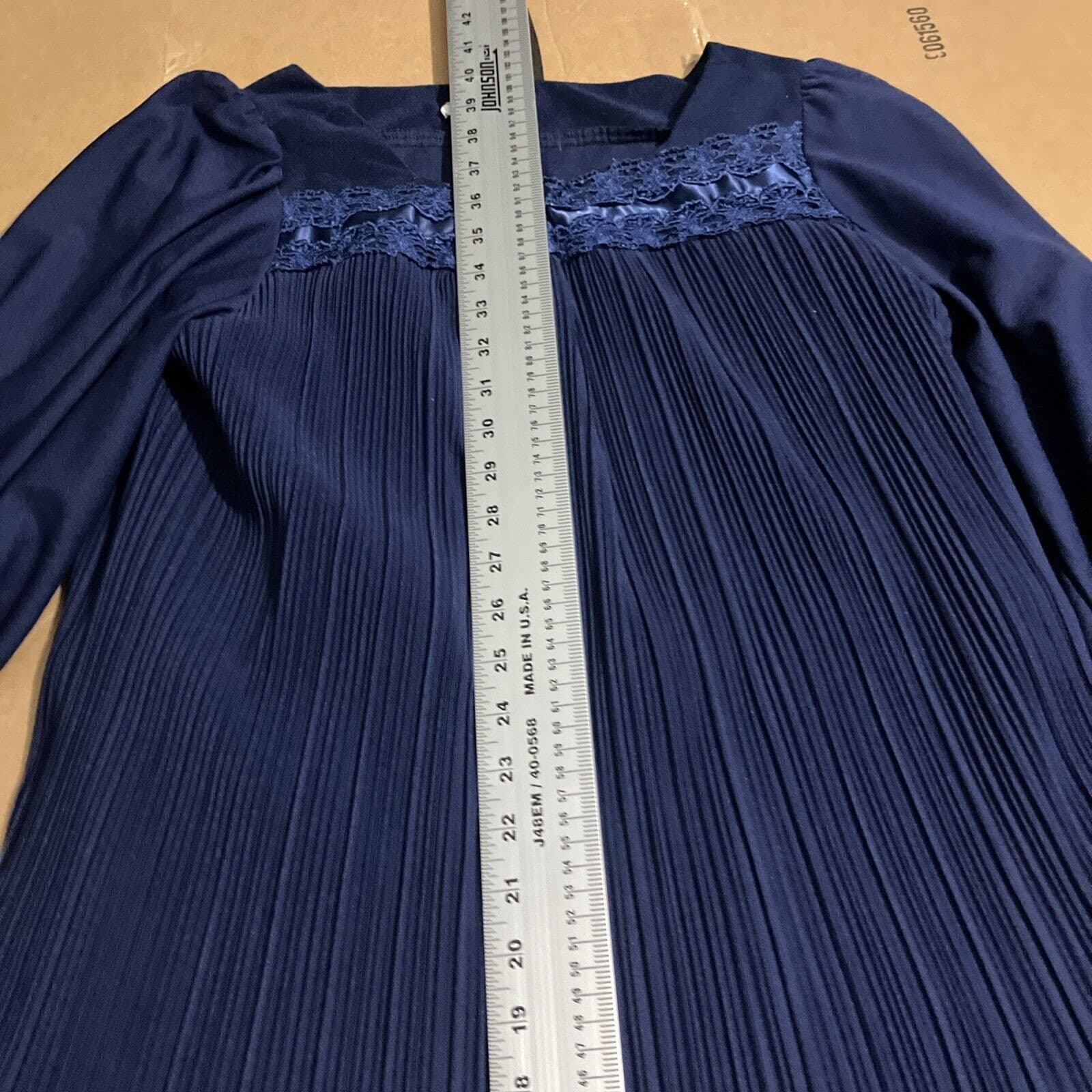 Cue Fashions Navy Blue Lace Dress 16.5, Long Sleeves, Pleated Scalloped Hem - Thumbnail 5