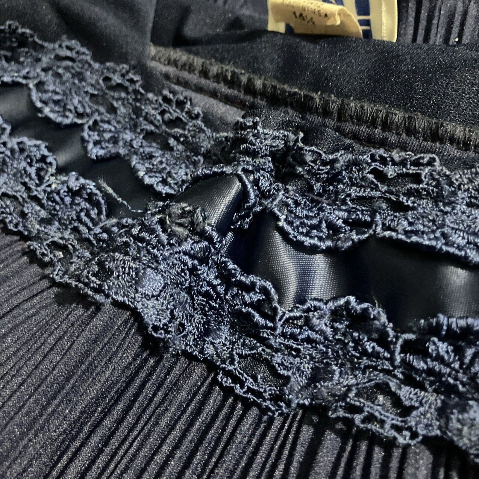 Cue Fashions Navy Blue Lace Dress 16.5, Long Sleeves, Pleated Scalloped Hem - Thumbnail 11