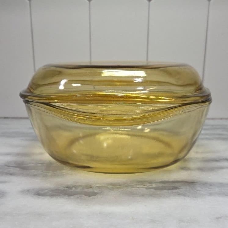 Dynaware Pyr-O-Rey Amber Yellow Casserole Dish, Vintage Mexican Lidded Bakeware - Thumbnail 3