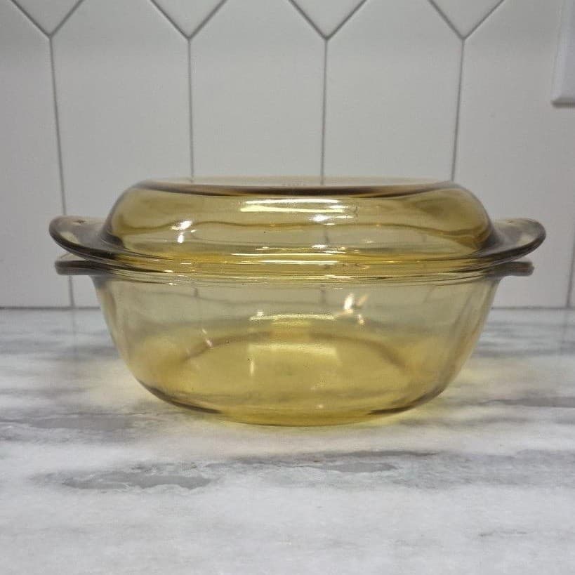 Dynaware Pyr-O-Rey Amber Yellow Casserole Dish, Vintage Mexican Lidded Bakeware - Thumbnail 4
