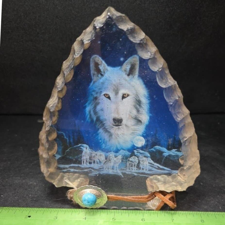 Hamilton Collection Twilights Watch Figurine, Mystic Wolf Arrowhead Collection - Thumbnail 8