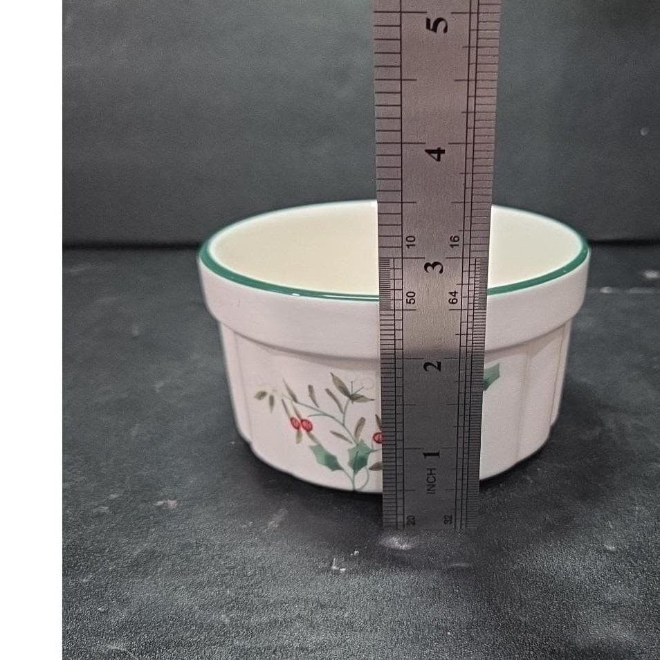 Pfaltzgraff Winterberry Small Casserole Dish, Individual Stoneware Serving Bowl - Thumbnail 10