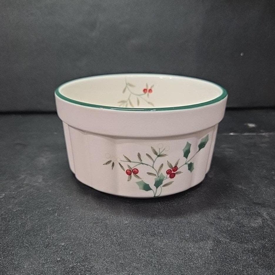 Pfaltzgraff Winterberry Small Casserole Dish, Individual Stoneware Serving Bowl - Thumbnail 4