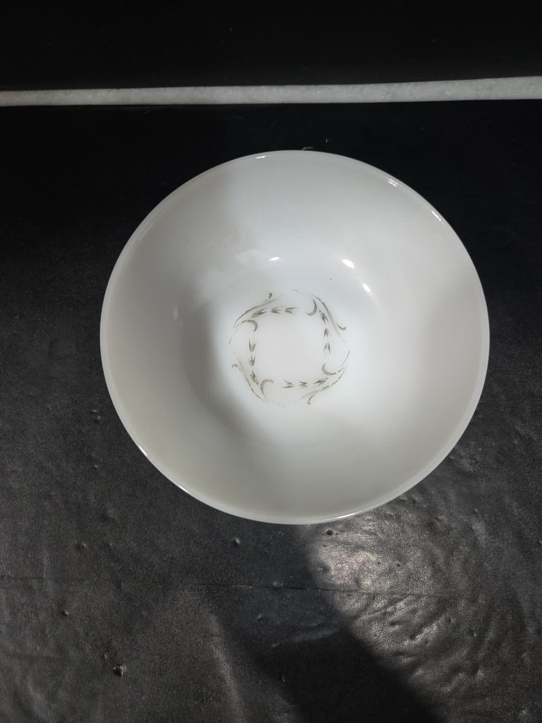 Anchor Hocking Silver Wheat Serving Bowl, Harvest Pattern, Suburbia Dessert Bowl - Thumbnail 2