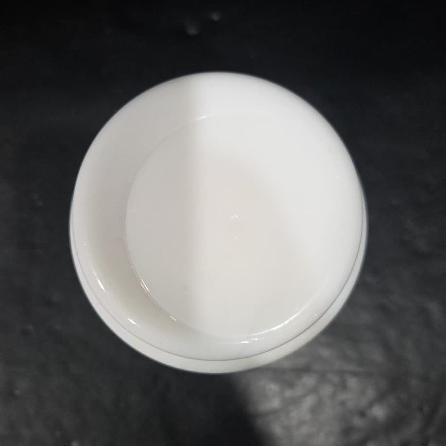 Milk Glass White Cylinder Flower Vase, Ribbed Raised Leaf Pattern, Vintage Decor - Thumbnail 8