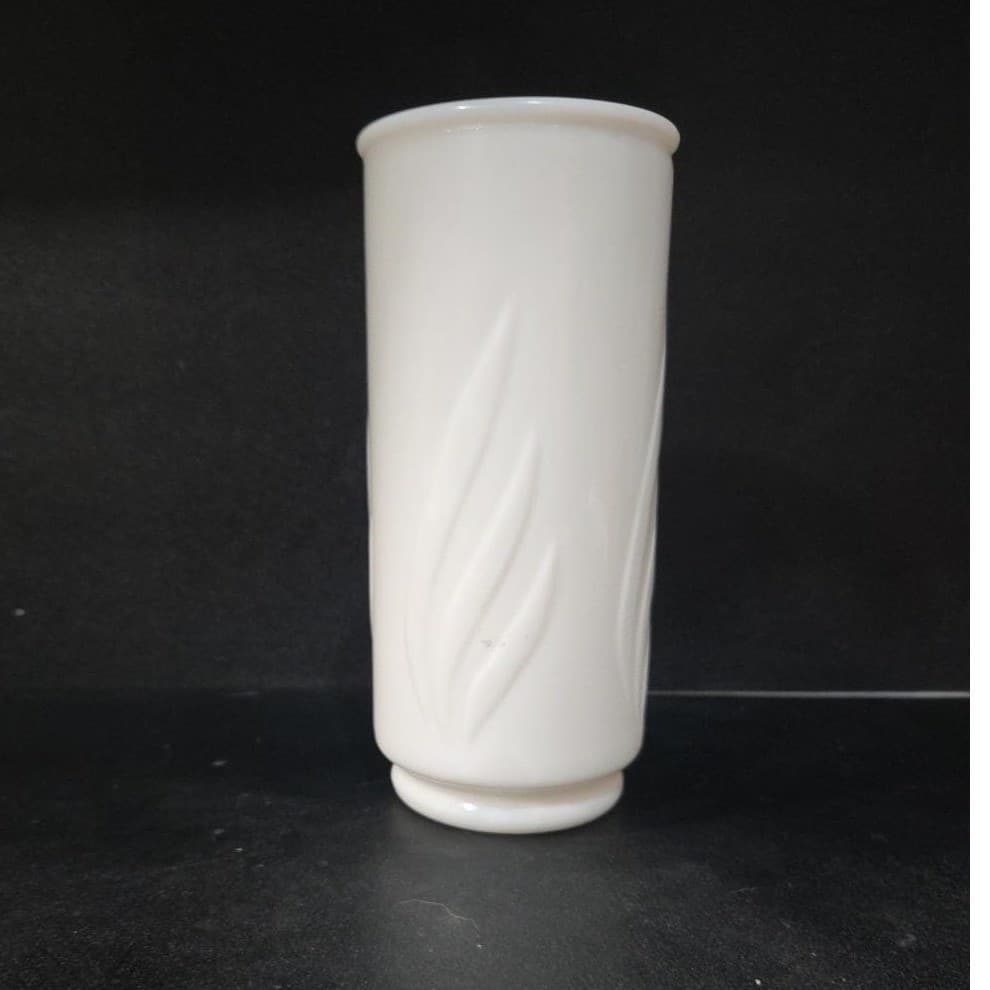 Milk Glass White Cylinder Flower Vase, Ribbed Raised Leaf Pattern, Vintage Decor - Thumbnail 5