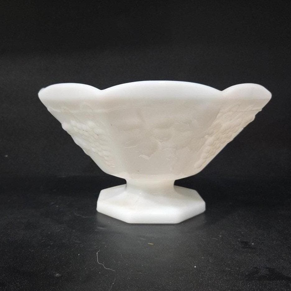 Anchor Hocking White Milk Glass Pedestal Bowl, Harvest Grape Compote, Home Decor - Thumbnail 10