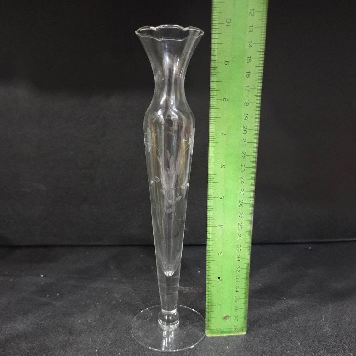Princess House Heritage Bud Vase, Vintage Etched Floral Crystal Flower Holder - Thumbnail 2