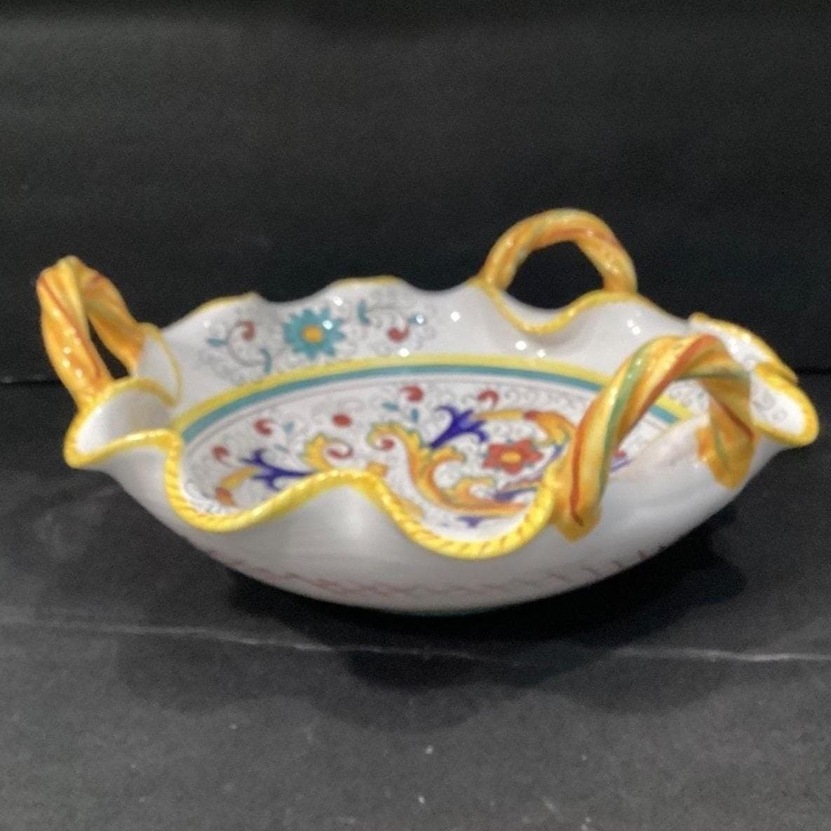 Italian Hand-Painted Maiolica Bowl, Raffaellesco Style, Twisted Handle - Thumbnail 12