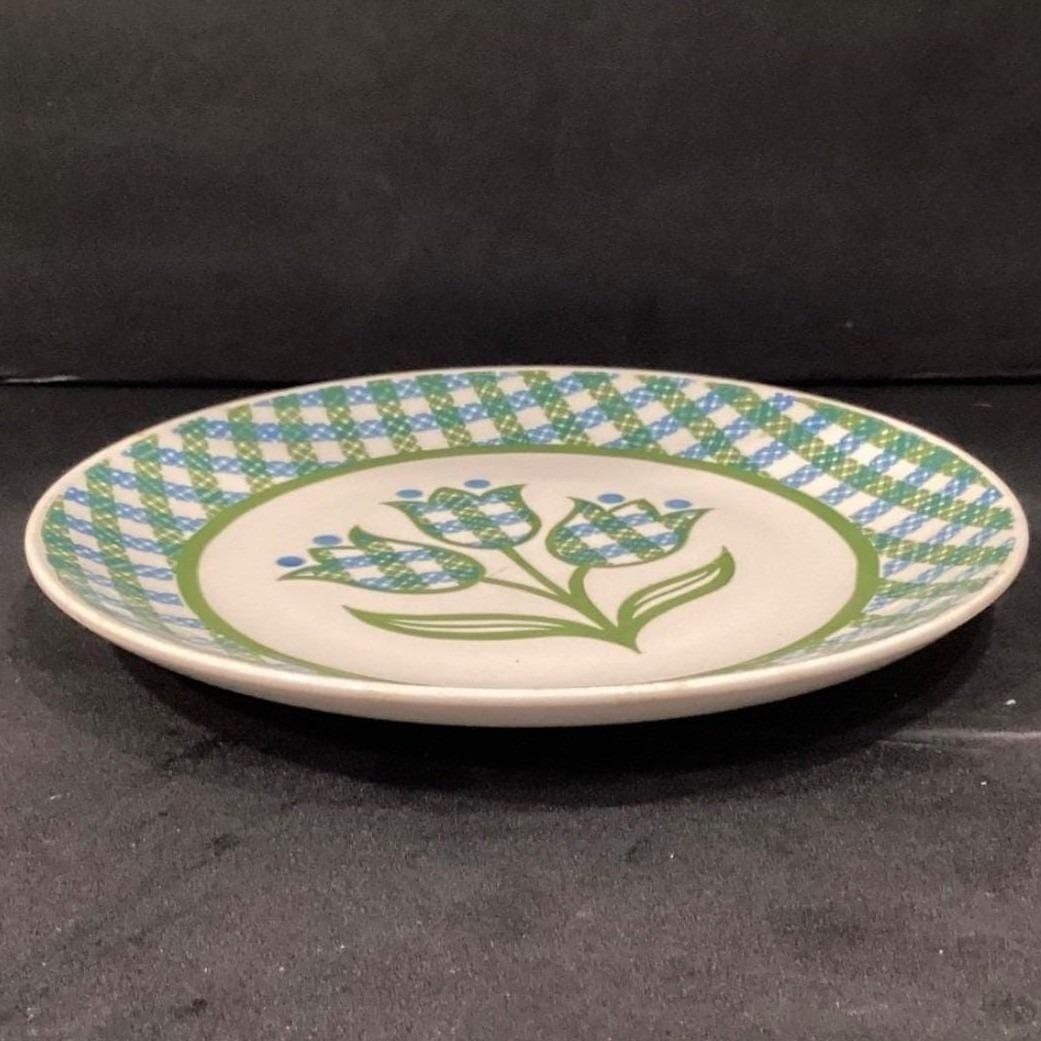 Royal USA Gingham Garden Tulip Platter, 11" Chop Plate, Vintage American Pottery - Thumbnail 6