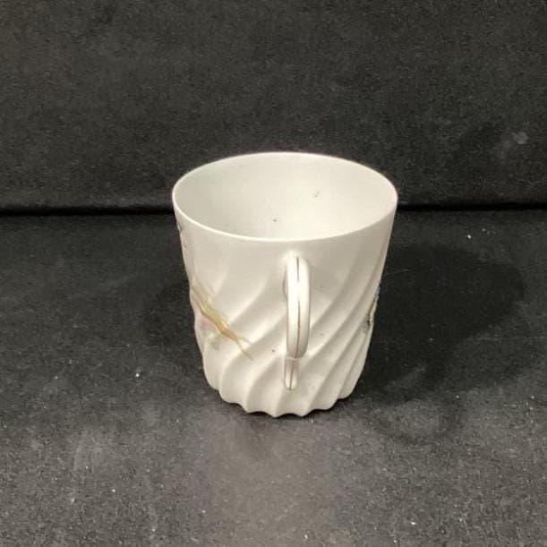 Haviland Limoges Meadow Visitors Demitasse Cup, Vtg Butterflies & Grasses Design - Thumbnail 11