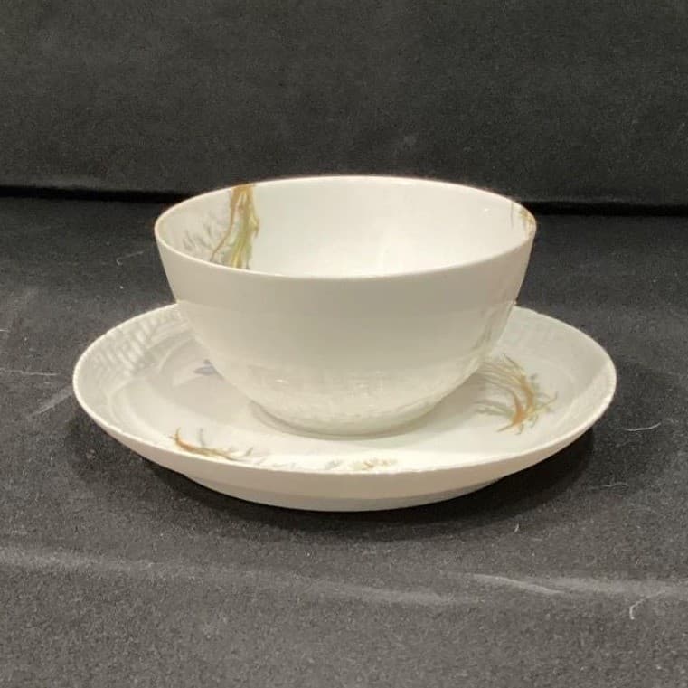 Haviland Limoges Meadow Visitors Demitasse Cup and Saucer, Vintage Two Piece Set - Thumbnail 14