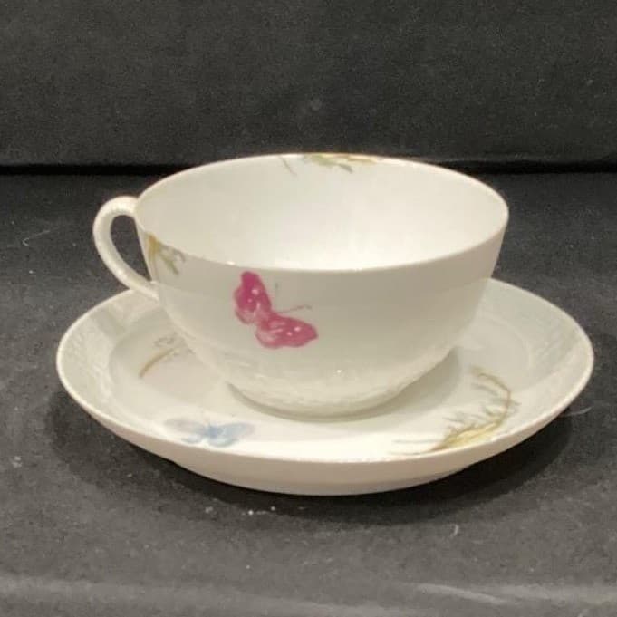 Haviland Limoges Meadow Visitors Demitasse Cup and Saucer, Vintage Two Piece Set - Thumbnail 15