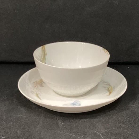 Haviland Limoges Meadow Visitors Demitasse Cup and Saucer, Vintage Two Piece Set - Thumbnail 10