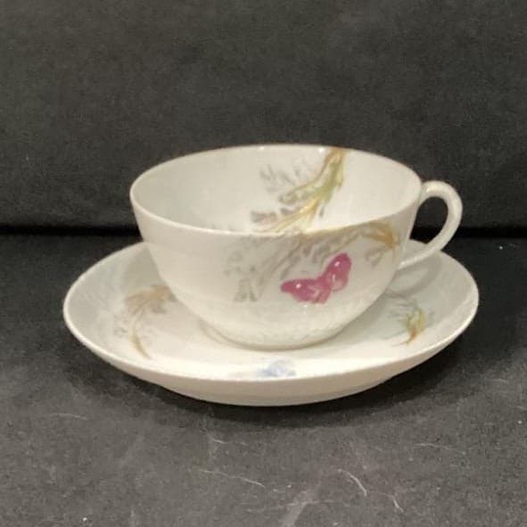 Haviland Limoges Meadow Visitors Demitasse Cup and Saucer, Vintage Two Piece Set - Thumbnail 11