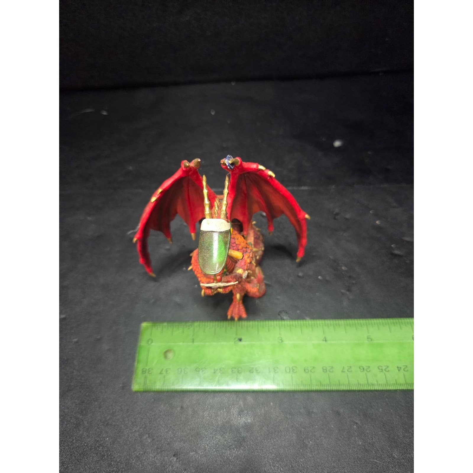 Hamilton Collection Holdin' Harry Dragon Figurine, Hold 'Em Or Fold 'Em, Flaw - Thumbnail 10