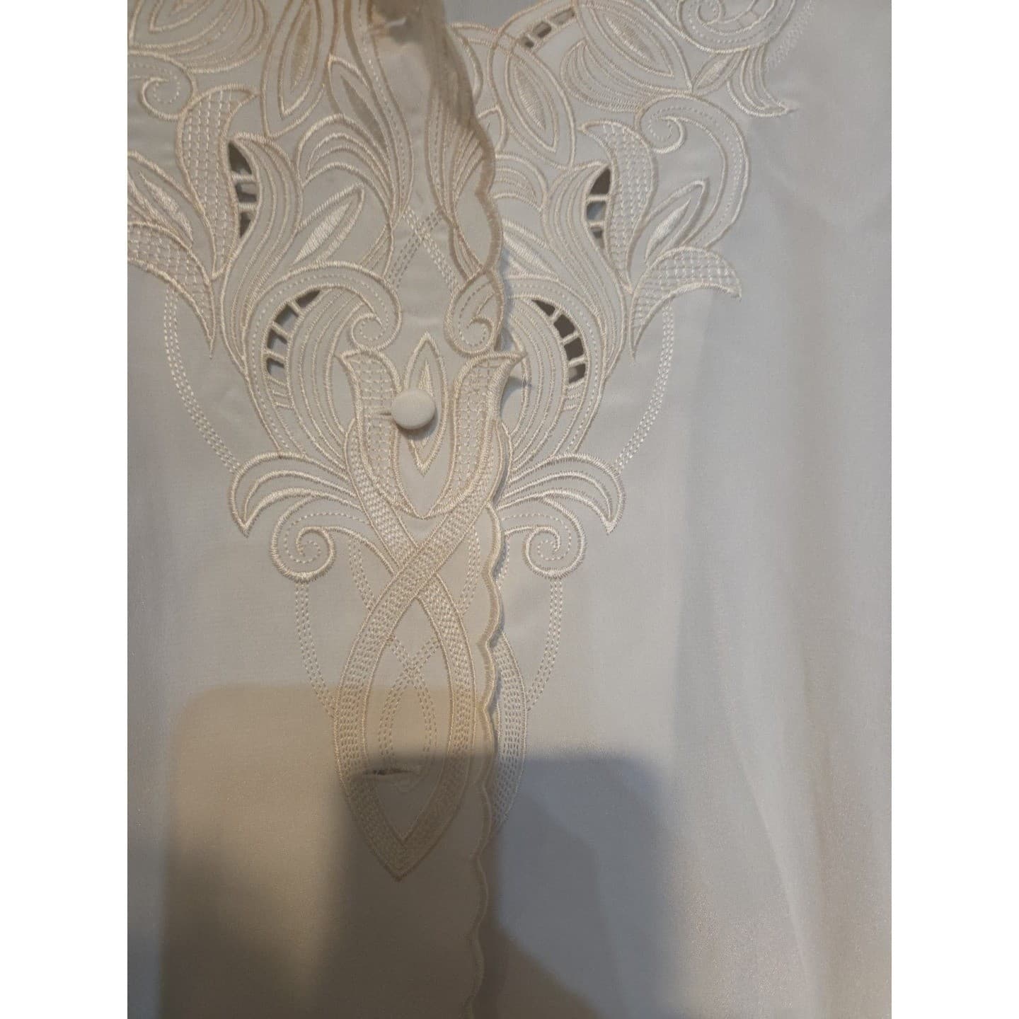 Anne Carson White Embroidered Cutout Scalloped Button Down Blouse, Women's PS - Thumbnail 8