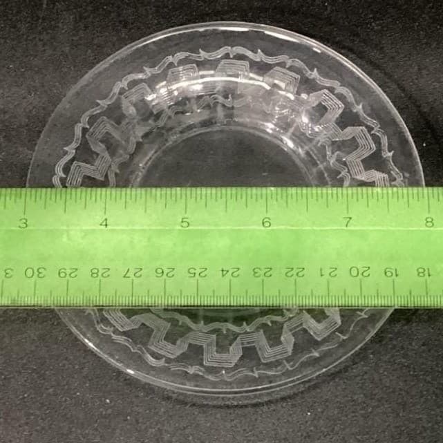 Clear Glass Bread & Butter Plates, Set of 4, Vintage Scallop Wave Rim Tableware - Thumbnail 5