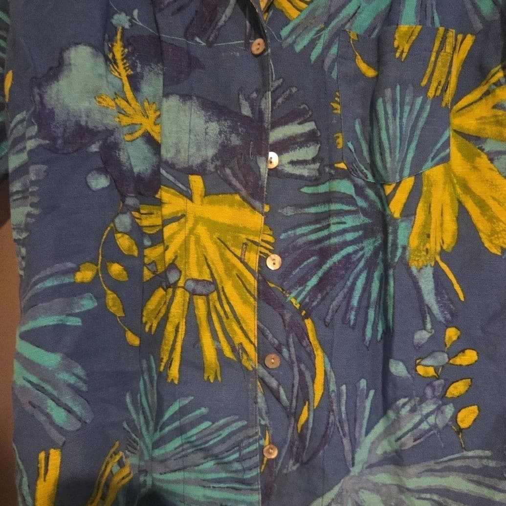 Chicos Design Blue Tropical Floral Linen Short Sleeve Camp Shirt, Women's Size 1 - Thumbnail 7